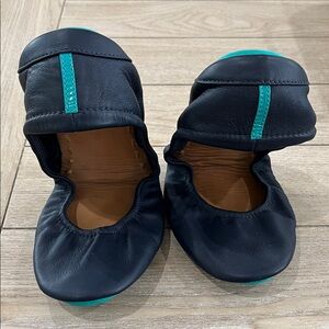 Tieks  California Navy size 10 flats